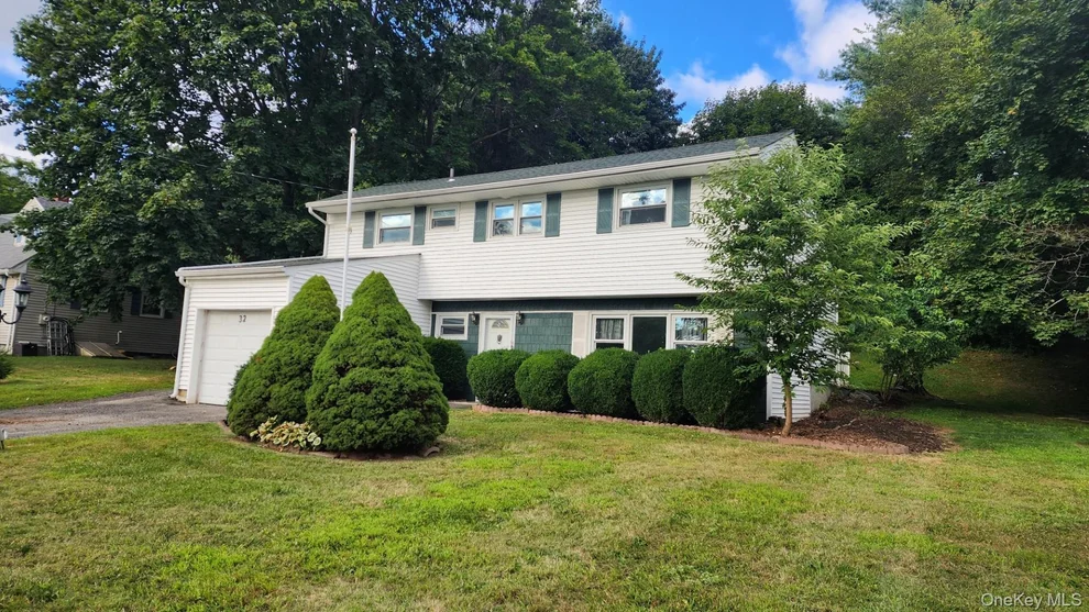 Unit for sale at 32 Bloomer Road, Southeast, NY 10509