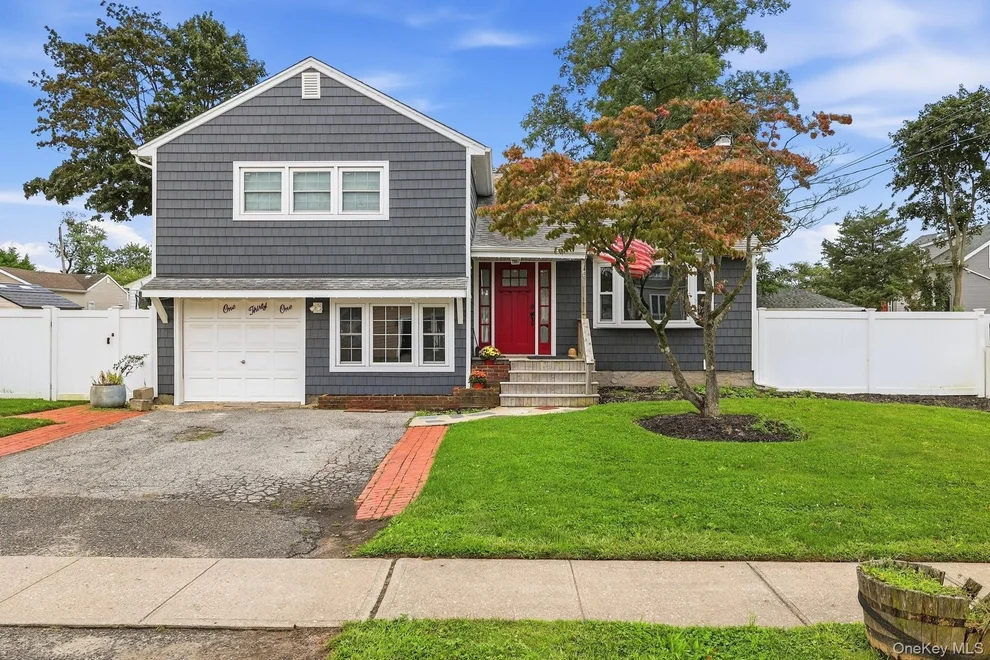 Unit for sale at 131 Fir Street, Babylon, NY 11757