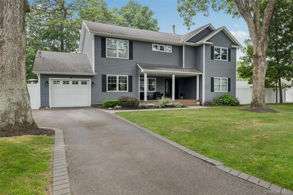Unit for sale at 8 Audubon Street, Smithtown, NY 11767