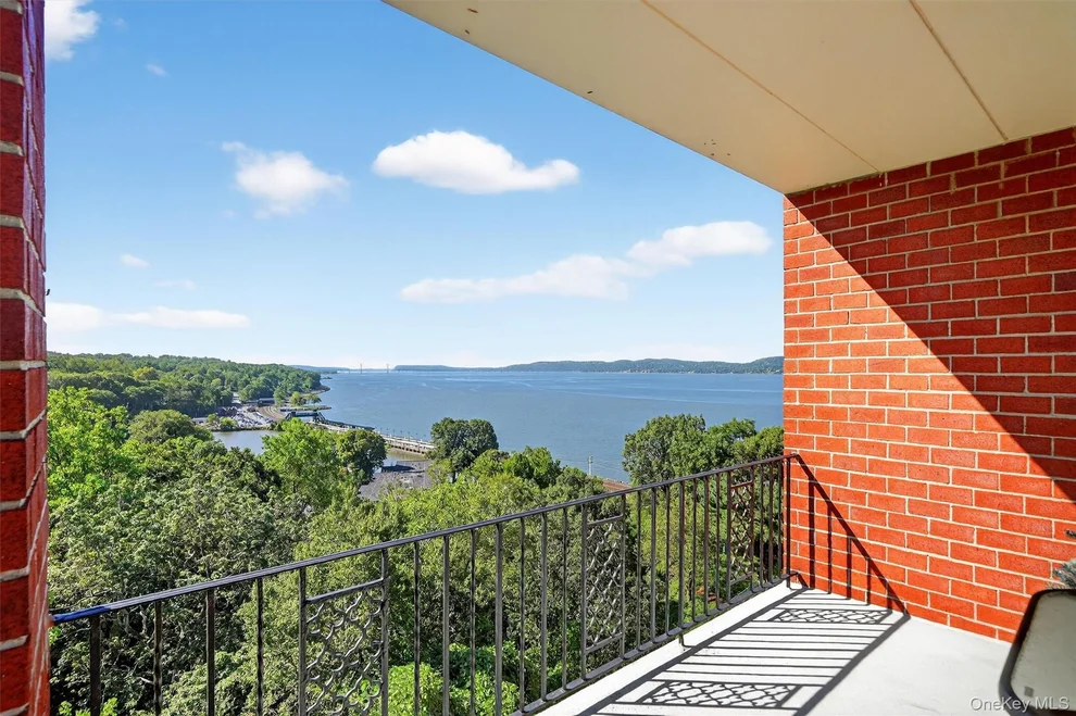 Unit for sale at 16 Rockledge Avenue, Ossining, NY 10562