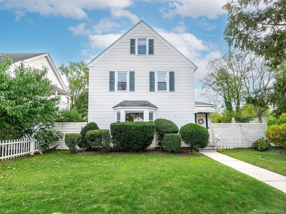 Unit for sale at 106 McLoughlin Street, Glen Cove, NY 11542