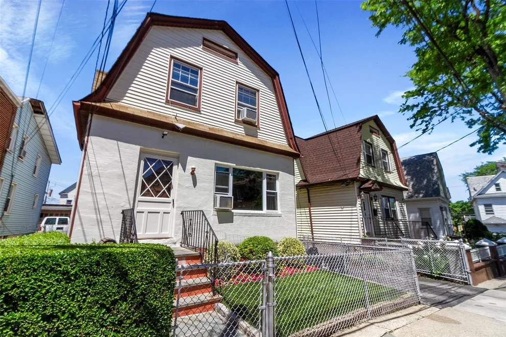Unit for sale at 4 Oakley Place, Mount Vernon, NY 10550