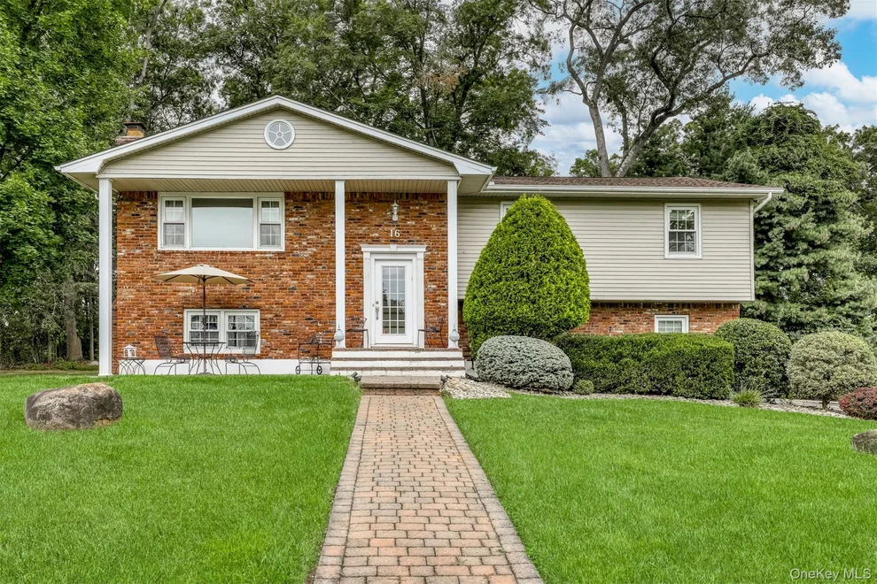 Unit for sale at 16 Ferndale Road, Clarkstown, NY 10956