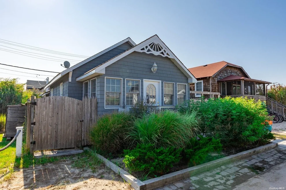 Unit for sale at 956 Surfview Walk, Islip, NY 11770