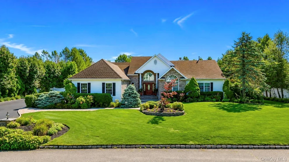 Unit for sale at 55 Casey Lane, Brookhaven, NY 11766