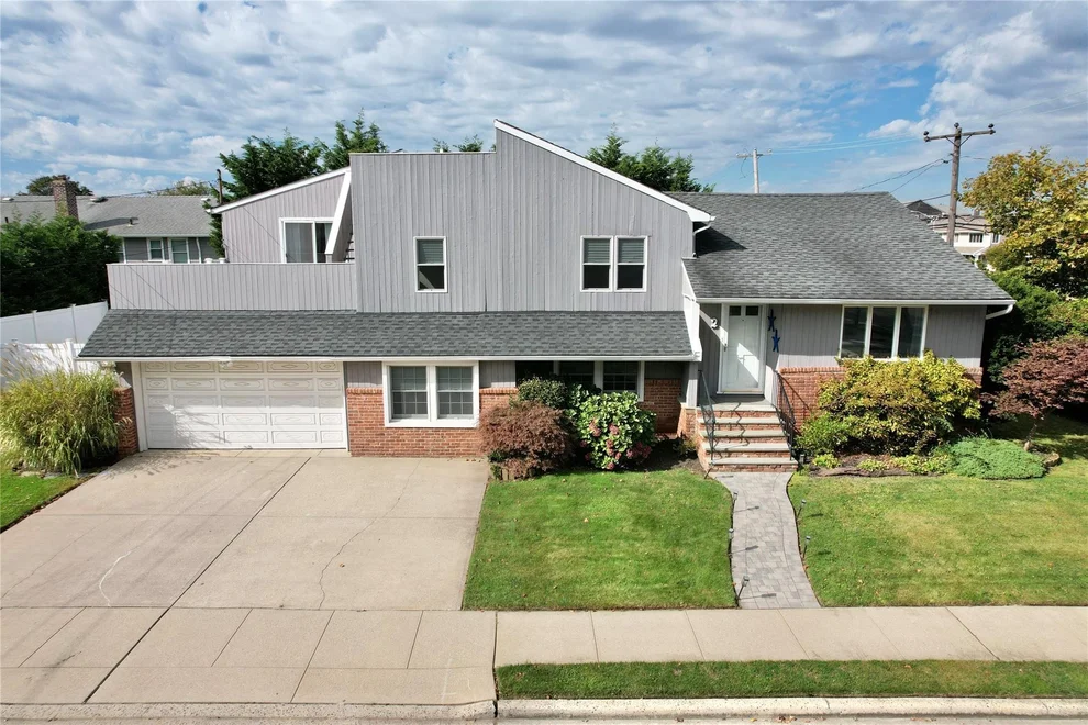 Unit for sale at 2 Biarritz Street, Long Beach, NY 11561