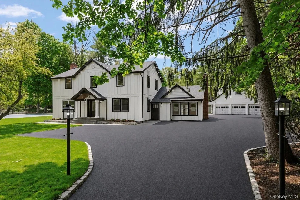 Unit for sale at 75 Centerport Road, Huntington, NY 11740