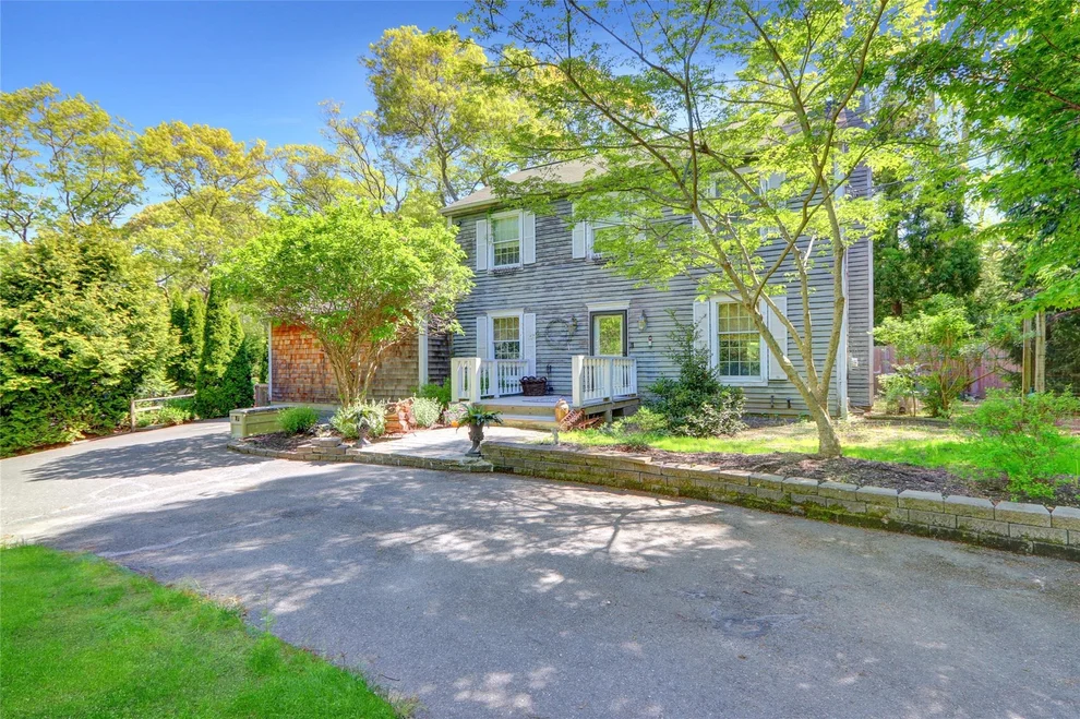 Unit for sale at 1610 Majors Path, Southampton, NY 11968