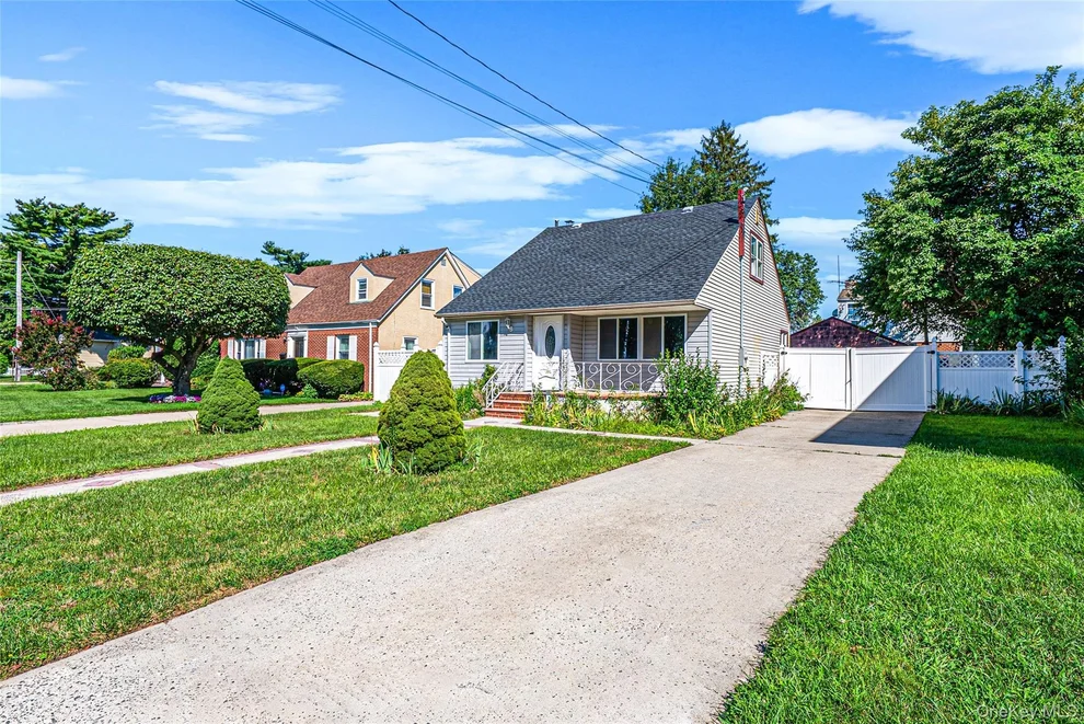 Unit for sale at 231 Cedar Street, Hempstead, NY 11550