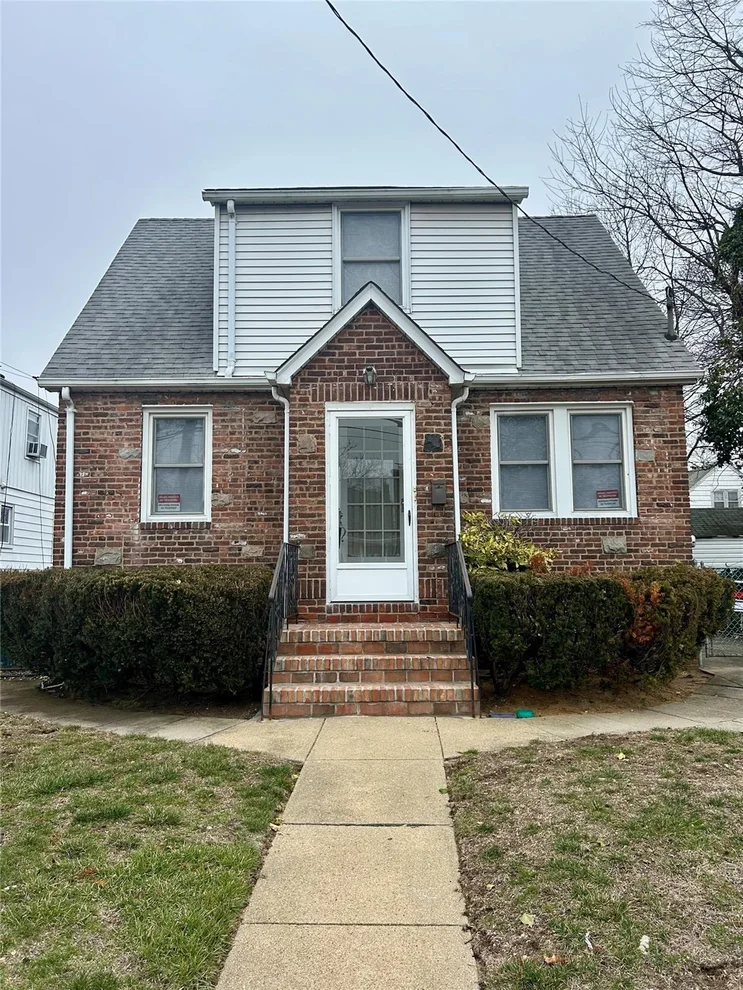 Unit for sale at 101 N Waldinger Street, Hempstead, NY 11580