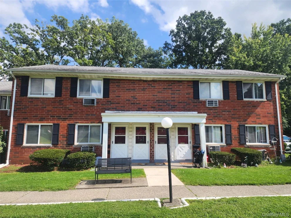 Unit for sale at 57 Manor Drive, Cornwall, NY 12518