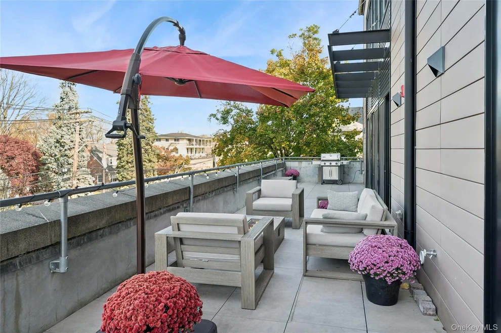 Unit for sale at 50 Chestnut Street, Greenburgh, NY 10522