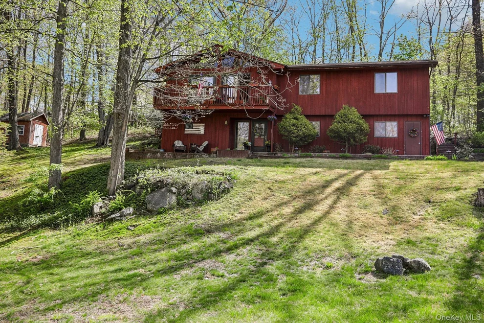 Unit for sale at 21 Stonehouse Road, Somers, NY 10589