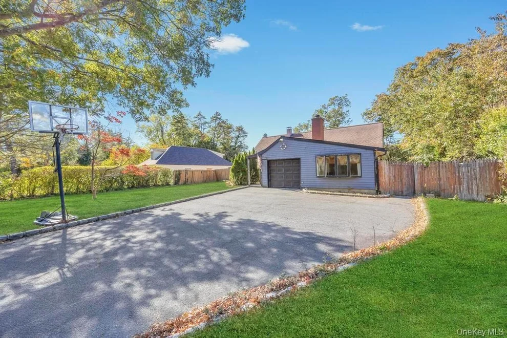 Unit for sale at 80 S Bedford Avenue, Islip, NY 11749