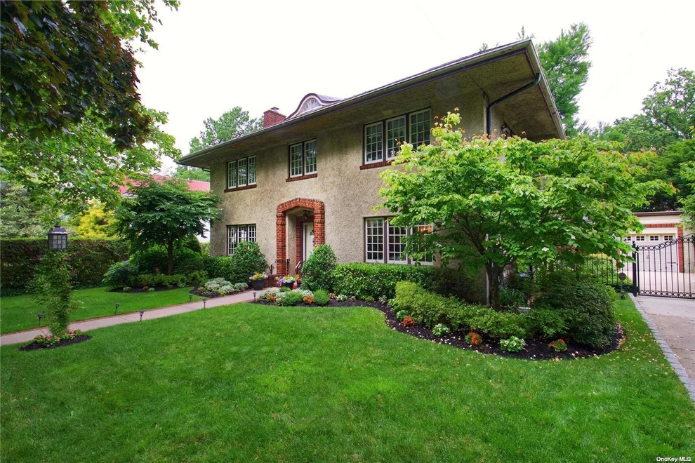 Unit for sale at 111 Hollywood Avenue, Little Neck, NY 11363
