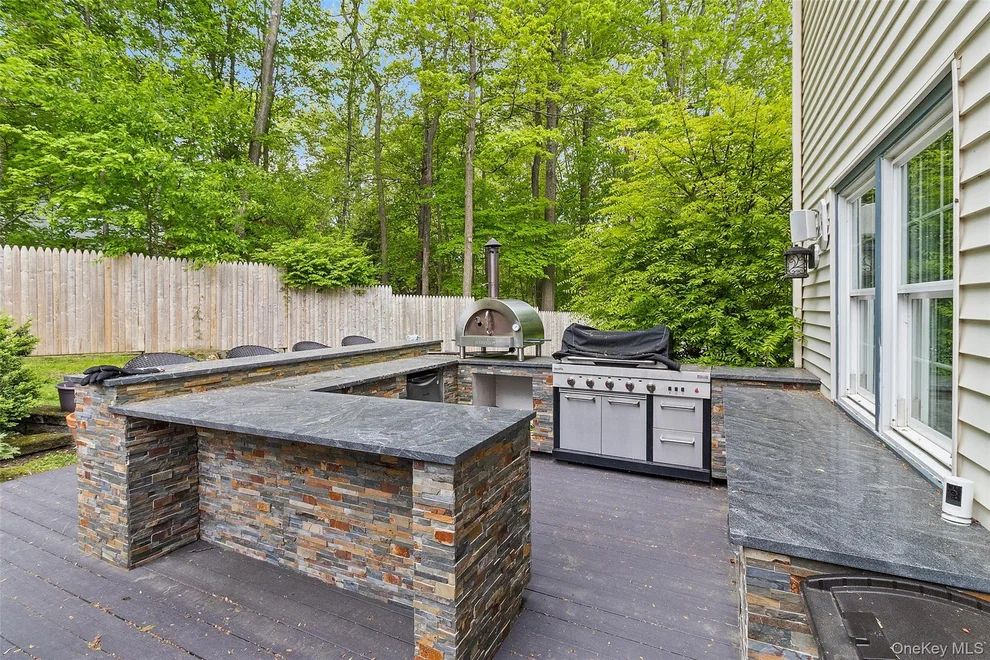 Unit for sale at 2 Watergate Drive, Somers, NY 10501