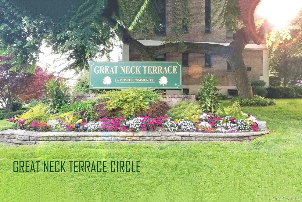 Unit for sale at 7 Terrace Circle, North Hempstead, NY 11021