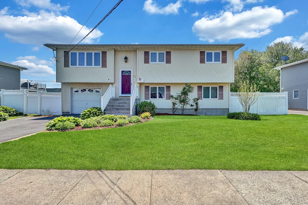 Unit for sale at 86 Paris Court, Islip, NY 11795