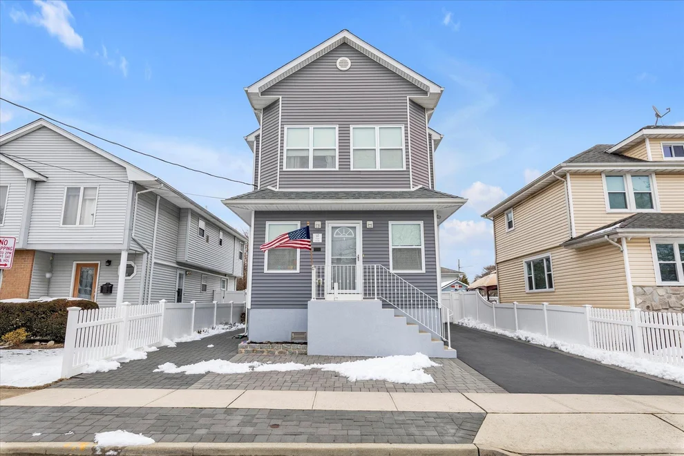 Unit for sale at 117 Ocean Avenue, Hempstead, NY 11710