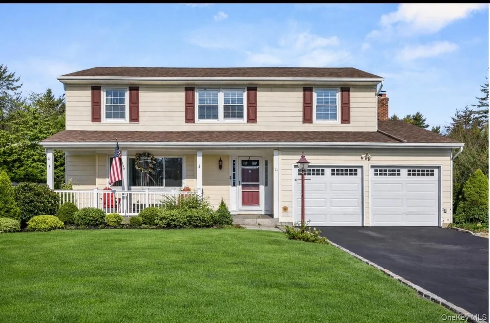 Unit for sale at 11 Marlboro Lane, Islip, NY 11730