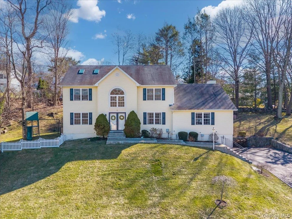 Unit for sale at 9 Drake Lane, Greenburgh, NY 10607