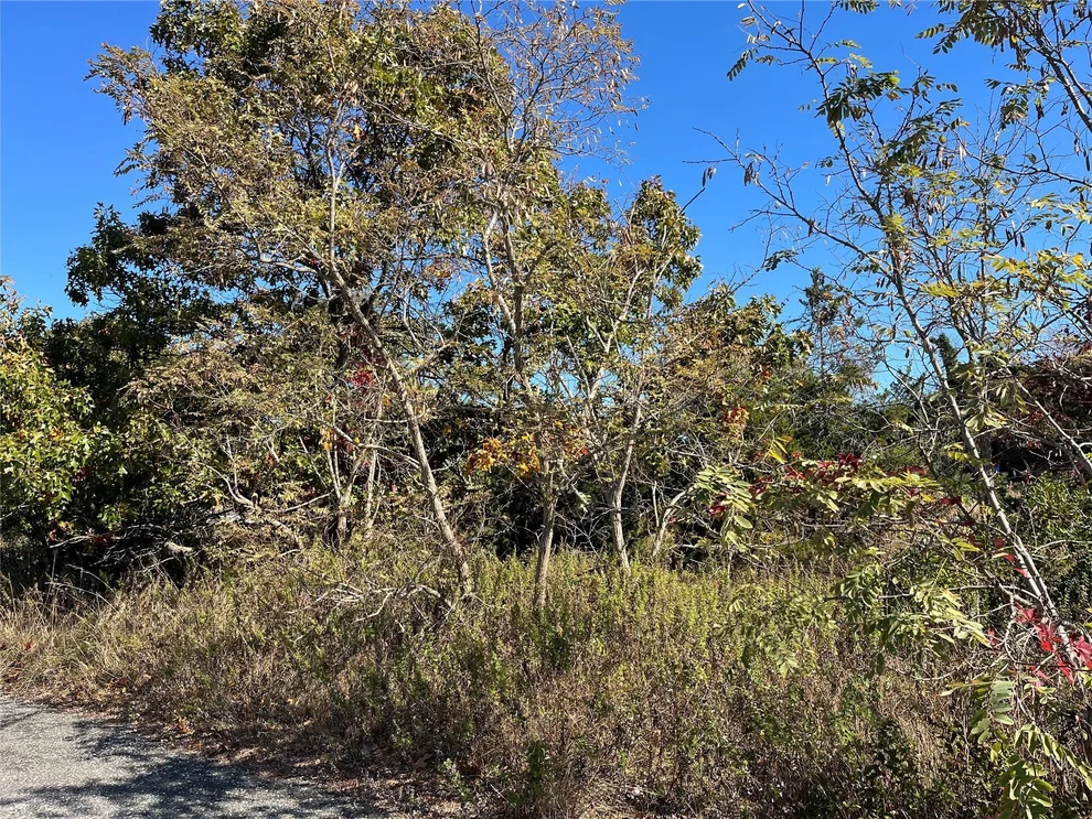 Unit for sale at 119 Creek Road, Riverhead, NY 11792