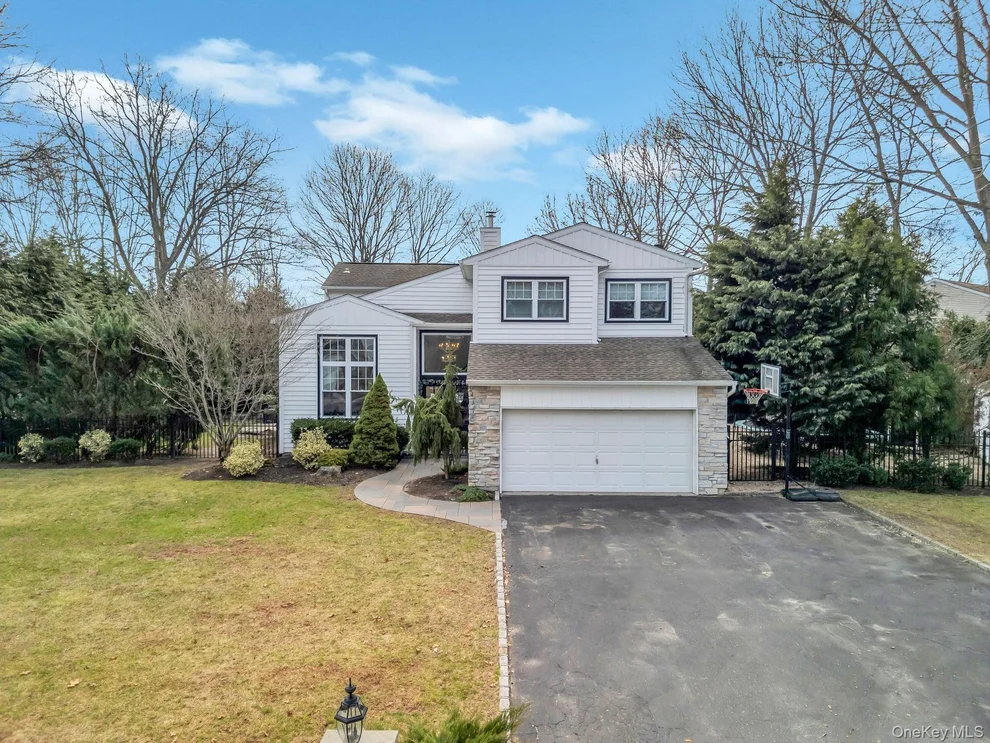 Unit for sale at 40 Arbor Field Way, Brookhaven, NY 11755