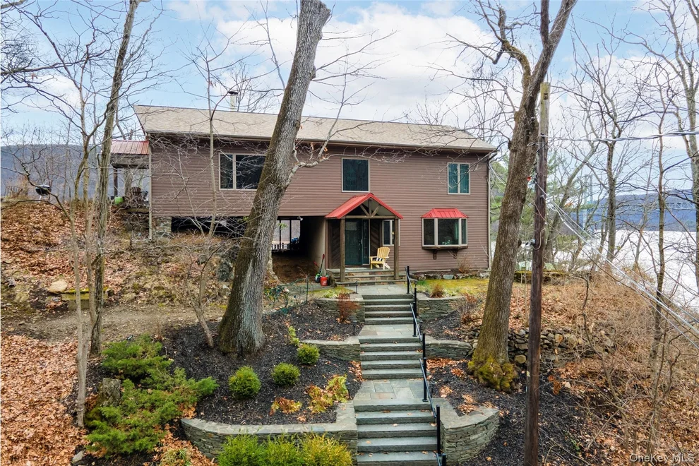 Unit for sale at 65 Mine Dock Road, Highlands, NY 10922