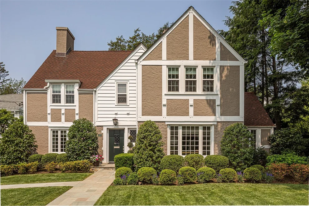 Unit for sale at 328 Central Parkway, Mount Vernon, NY 10552