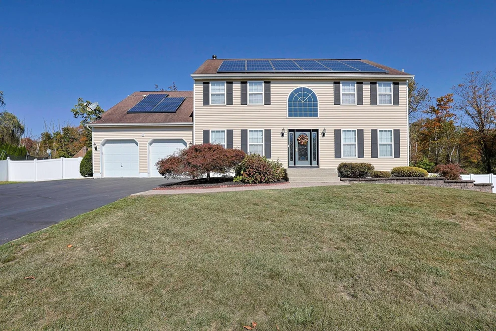 Unit for sale at 3 Cobble Creek Drive, Newburgh (Town), NY 12550