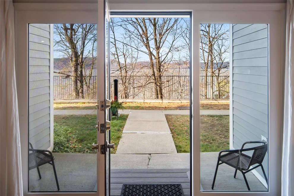 Unit for sale at 7 Hudson Point Lane, Ossining, NY 10562