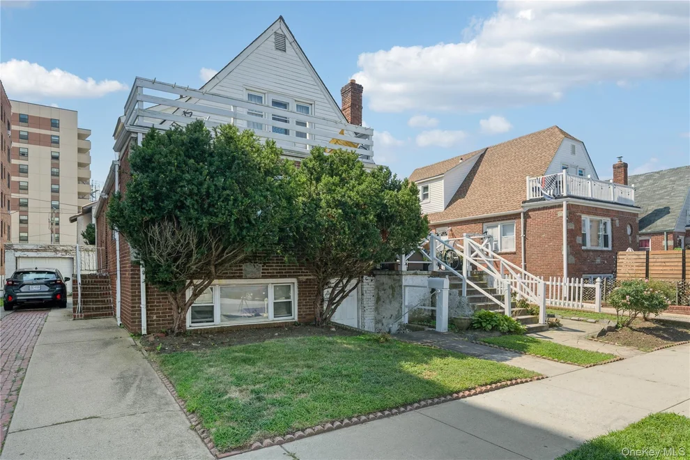 Unit for sale at 370 E Broadway, Long Beach, NY 11561