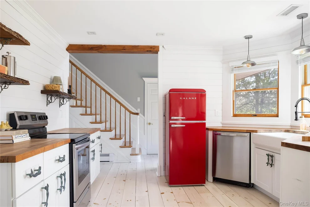 Unit for sale at 3190 The Long Way Lane, Southold, NY 11939