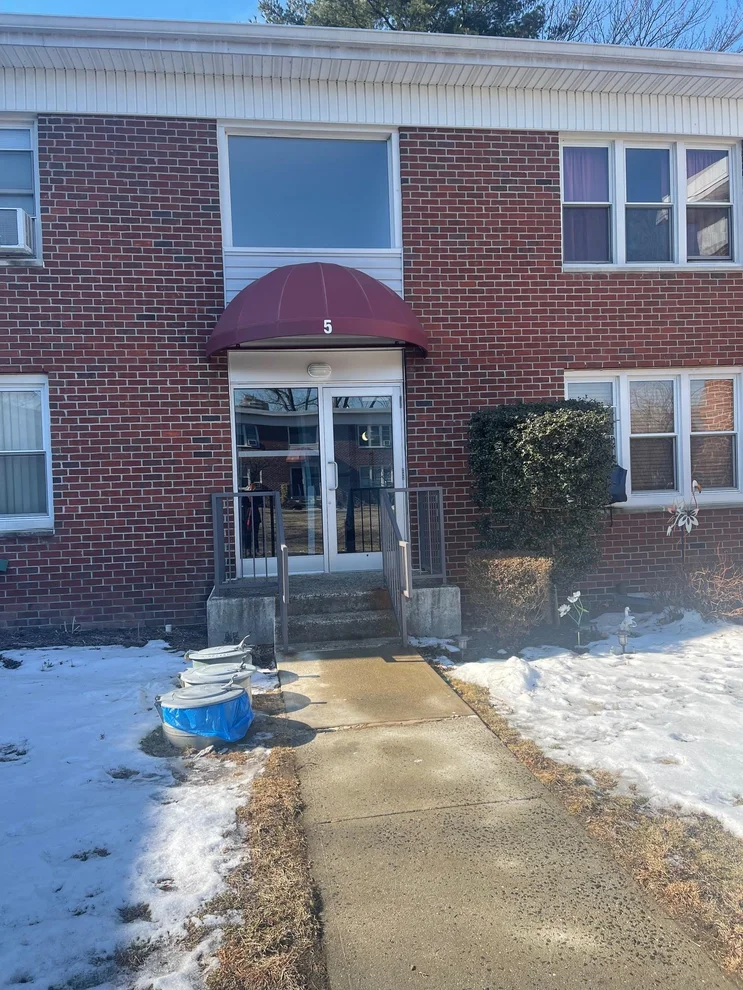 Unit for sale at 5 Winchester Avenue, Yonkers, NY 10710