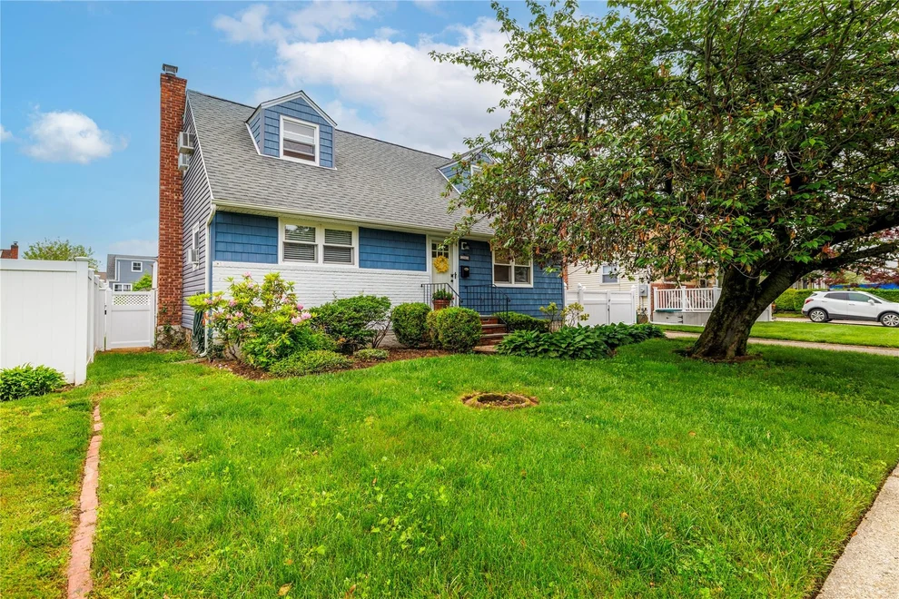 Unit for sale at 2565 Ashland Place, Hempstead, NY 11710
