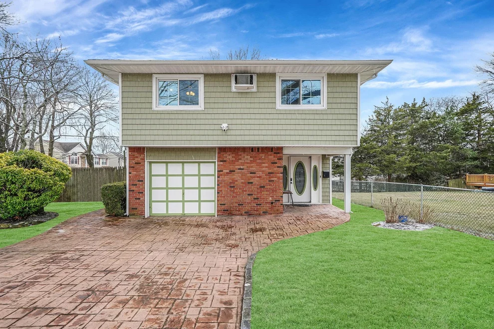 Unit for sale at 44 Lee Avenue, Babylon, NY 11798