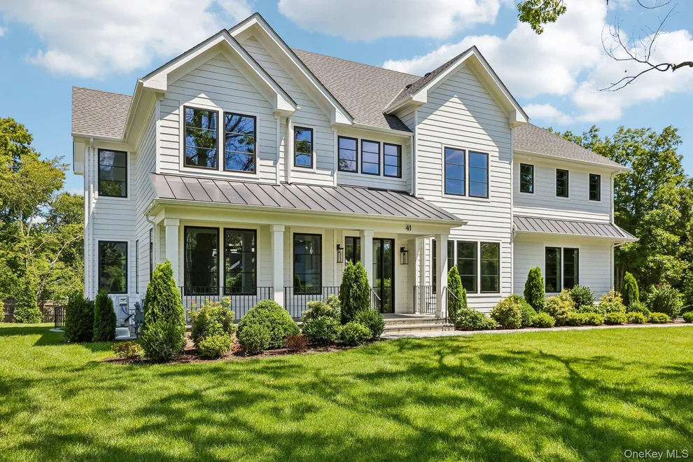 Unit for sale at 41 Potters Lane, New Rochelle, NY 10805