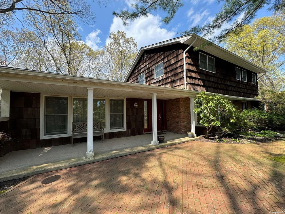 Unit for sale at 25 Cottontail Road, Huntington, NY 11747