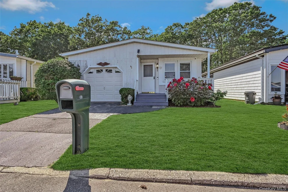 Unit for sale at 161 Village Circle W, Brookhaven, NY 11949