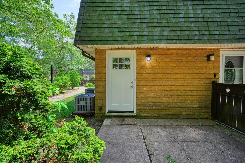 Unit for sale at 476 Daryl Drive, Brookhaven, NY 11763