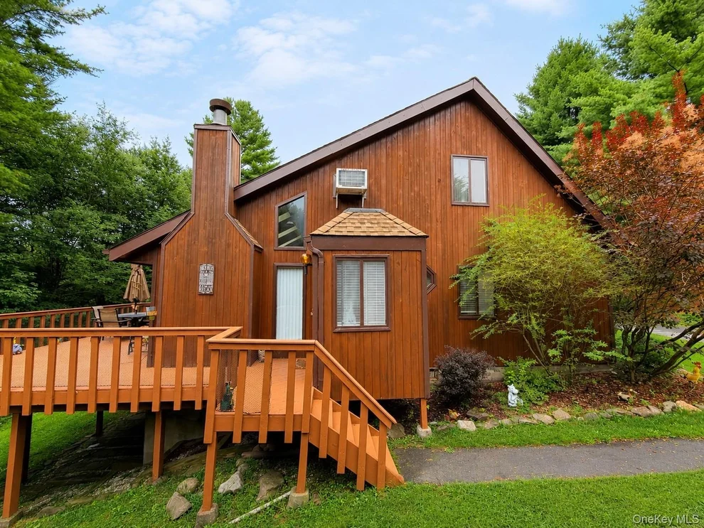 Unit for sale at 6 Water Lilly Lane, Thompson, NY 12701