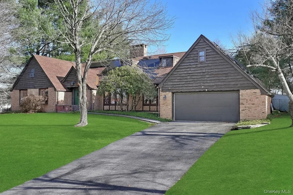 Unit for sale at 14 Lincoln Terrace, Middletown, NY 10940