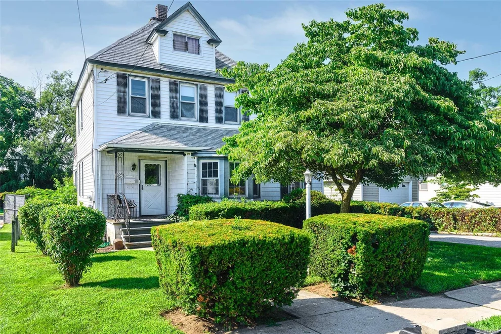 Unit for sale at 29 5th Street, Hempstead, NY 11581