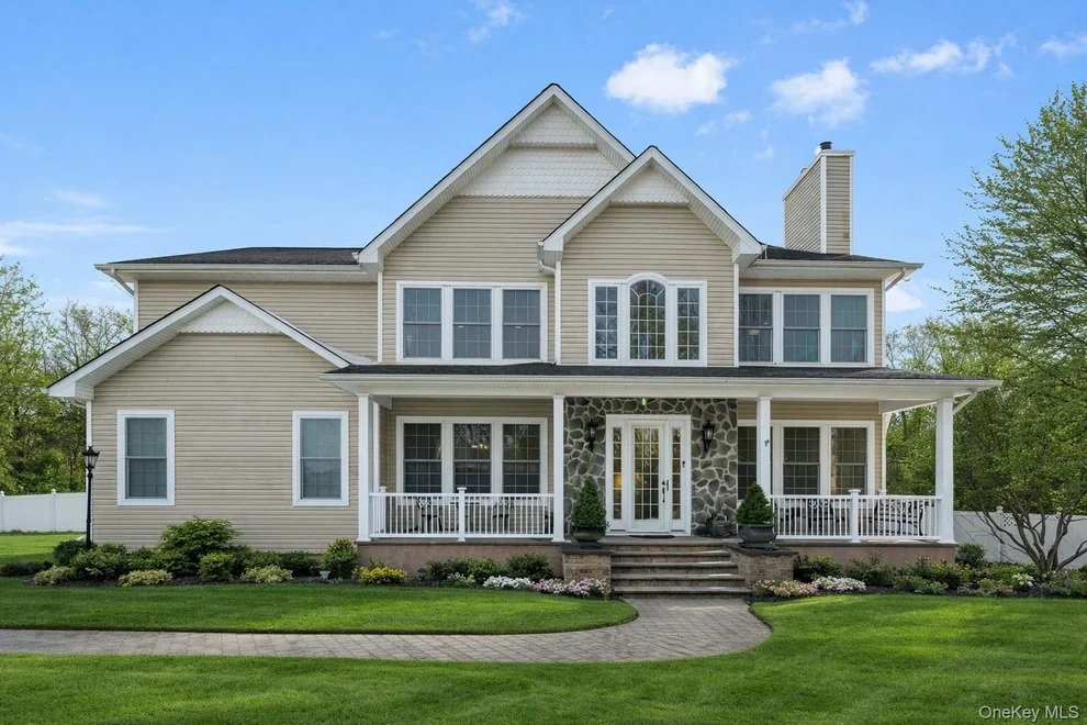 Unit for sale at 42 Brayton Court N, Brookhaven, NY 11720