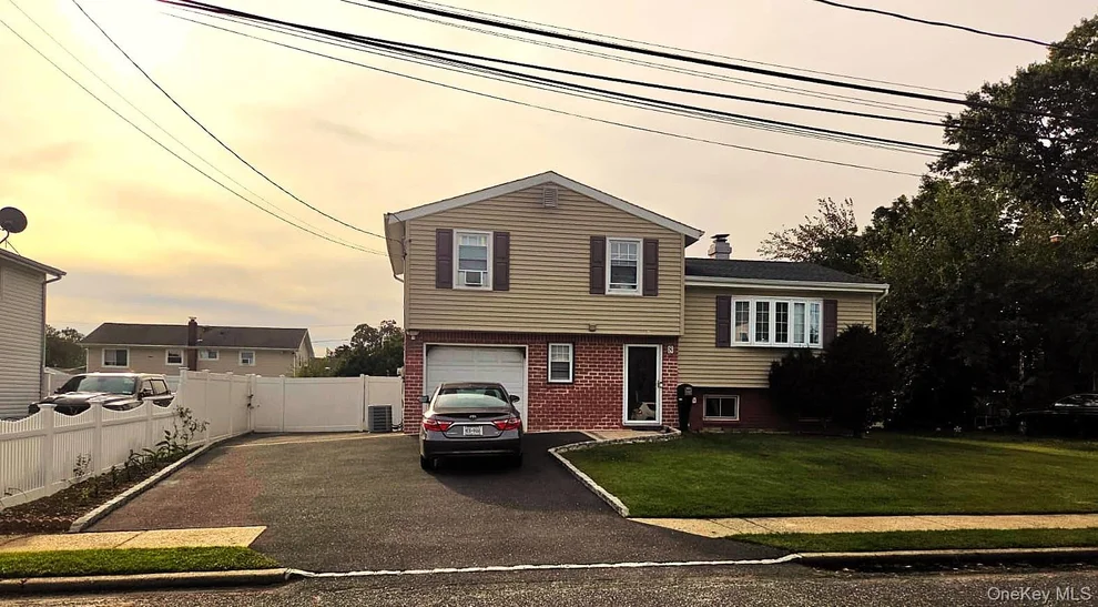 Unit for sale at 8 Speed Street, Islip, NY 11717