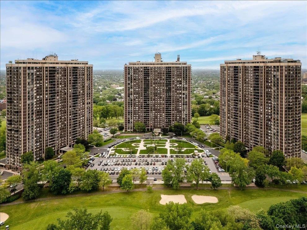 Unit for sale at 270-10 Grand Central Parkway, New York, NY 11005