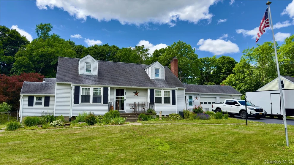 Unit for sale at 18 Terwilliger Road, Hyde Park, NY 12538