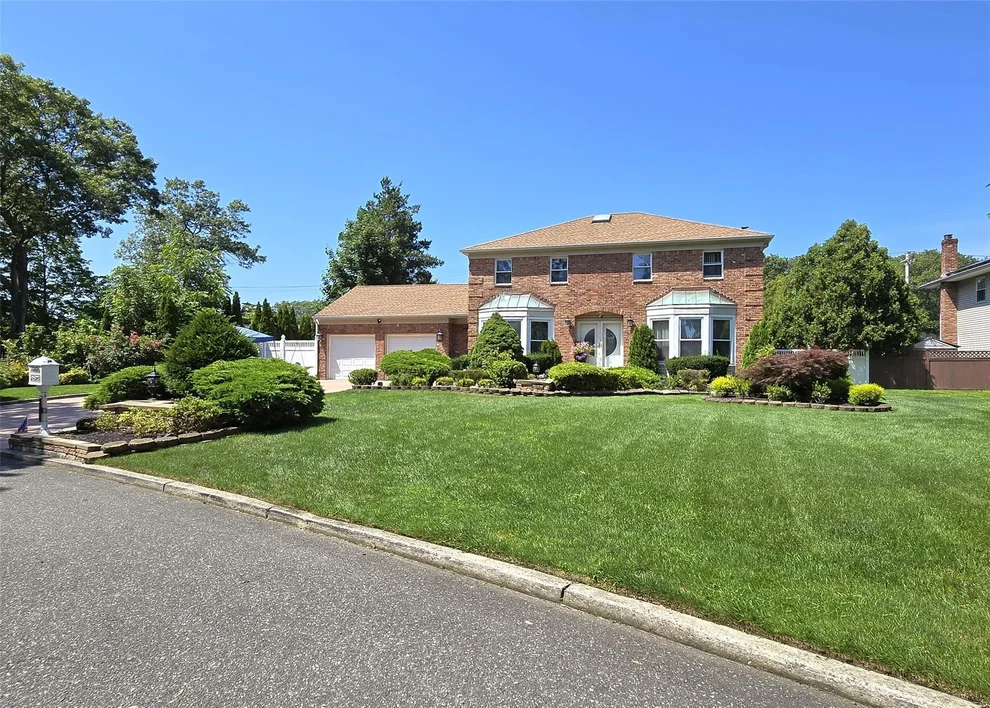 Unit for sale at 29 Charlemagne Drive, Smithtown, NY 11767