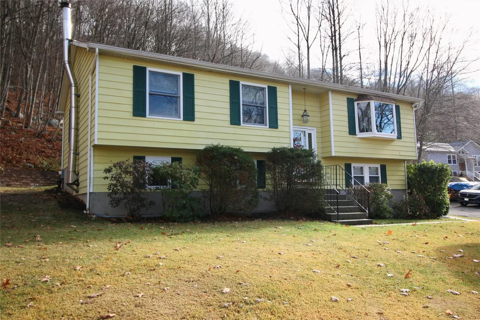 Unit for sale at 43 Boswell Road, Putnam Valley, NY 10579