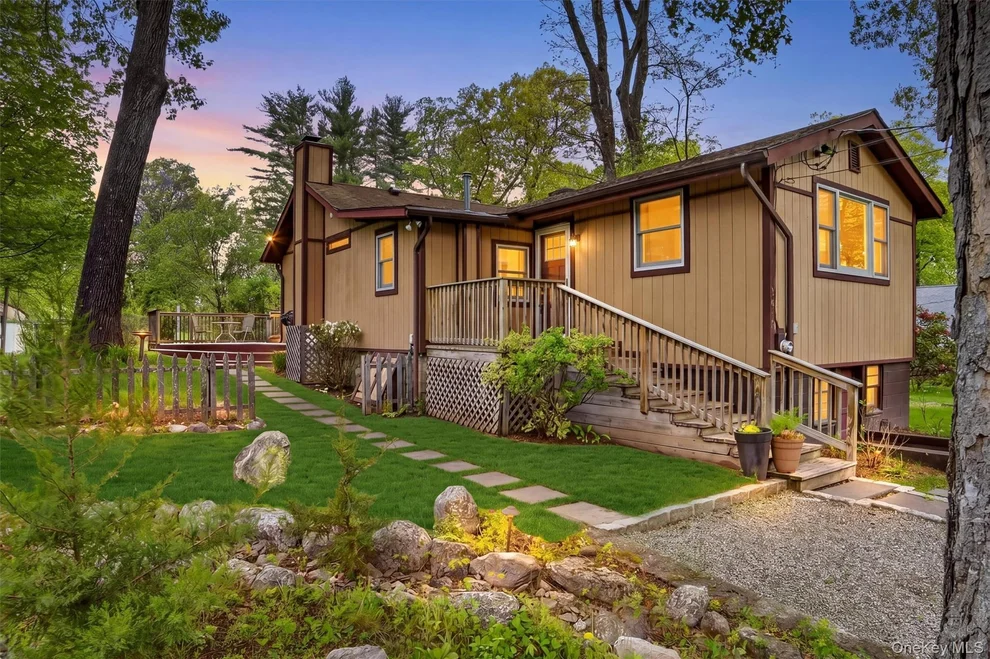 Unit for sale at 3079 Maqua Place, Yorktown, NY 10547